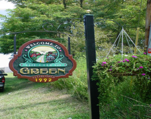 welcome to the city of Green sign